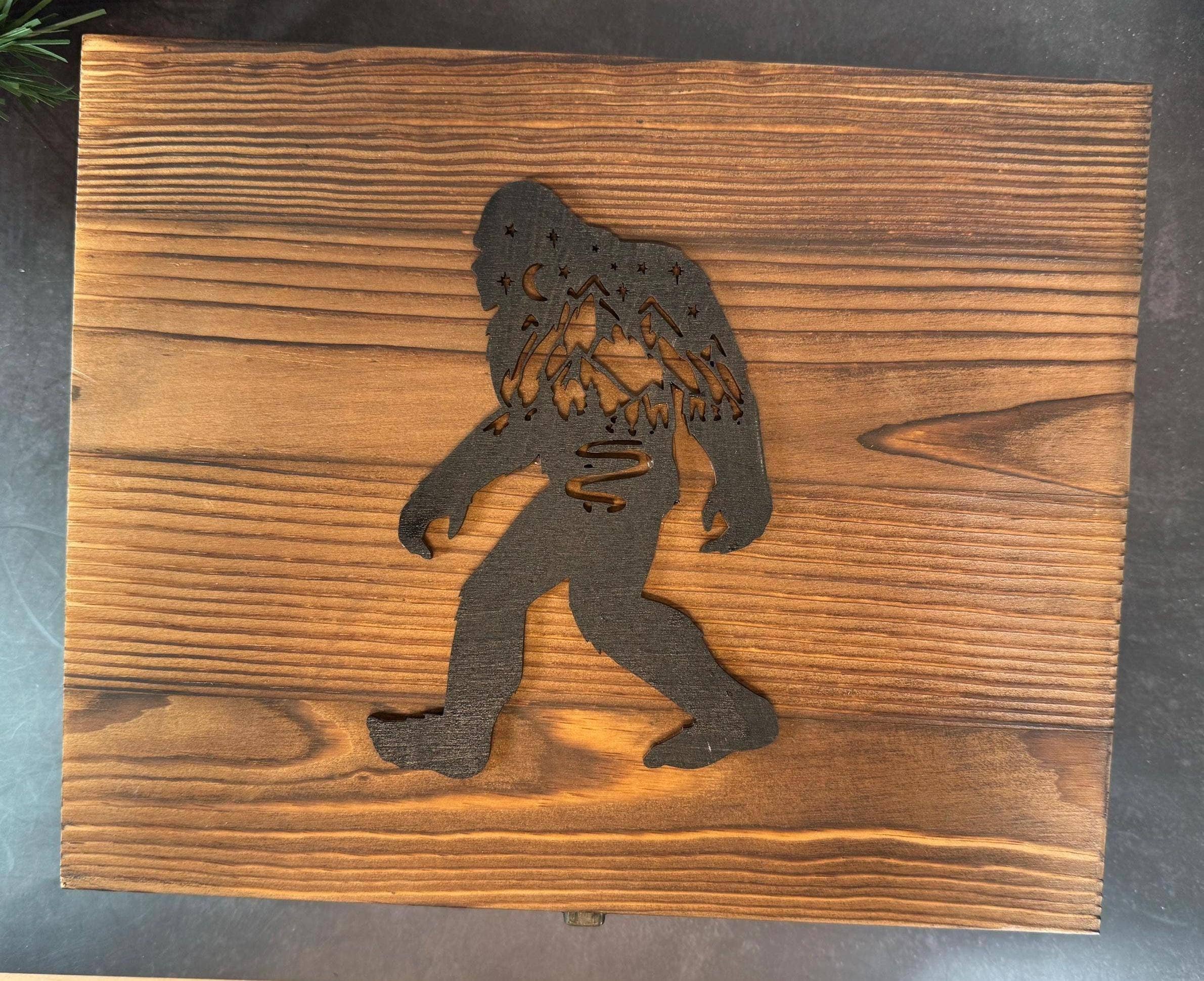 The Mas Boutique - Wholesale Cocktail Shaker - Sasquatch Mountains Rustic Cocktail Smoker Kit Gift0