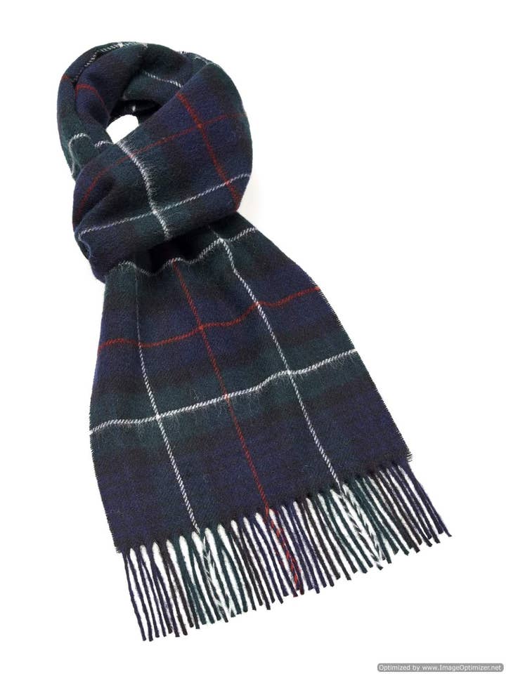 Écharpe Tartan McKenzie pour la vente par Bronte Moon