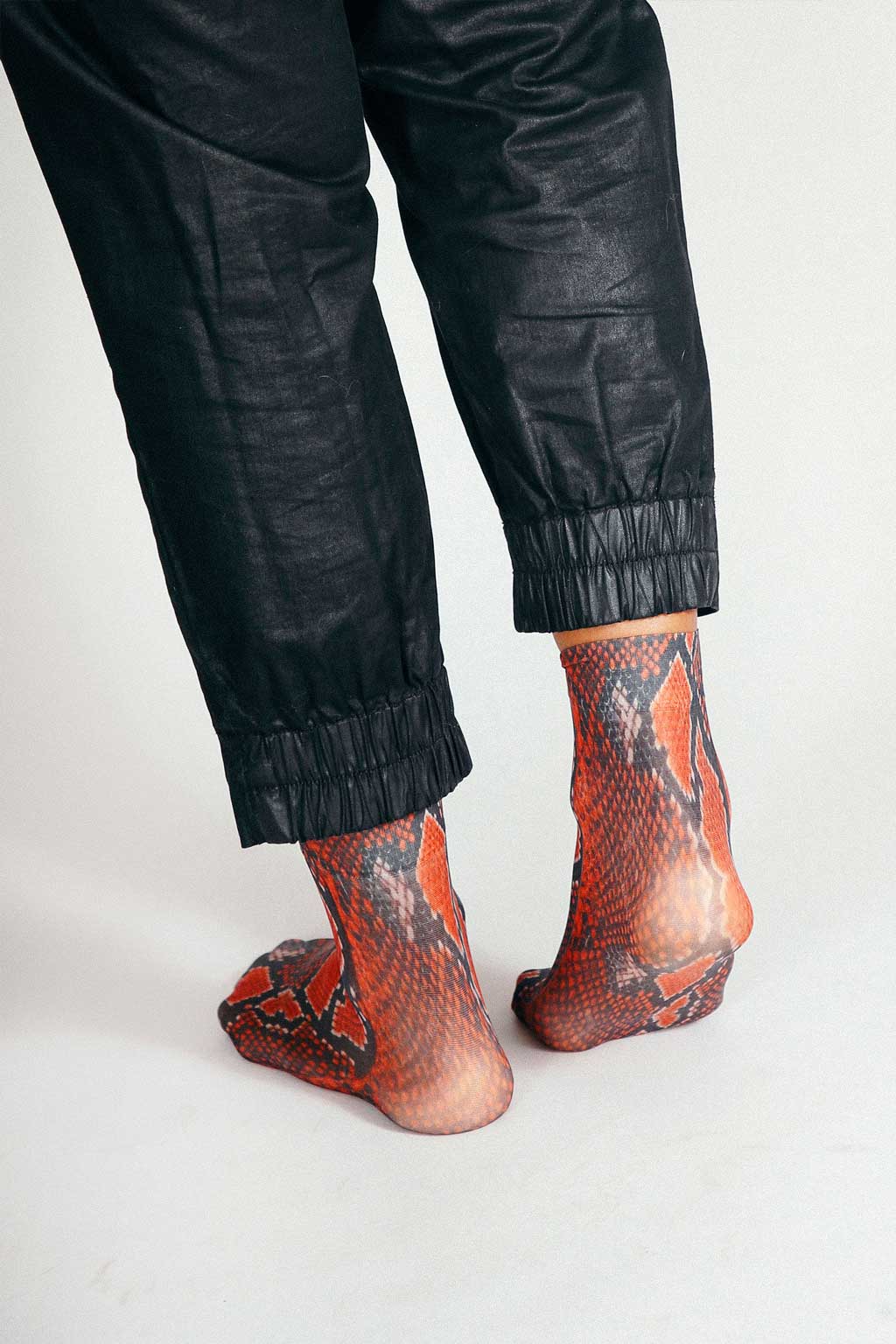 Tailored Union - Wholesale Sokken - Dames - Enkelsok van wild nylon2