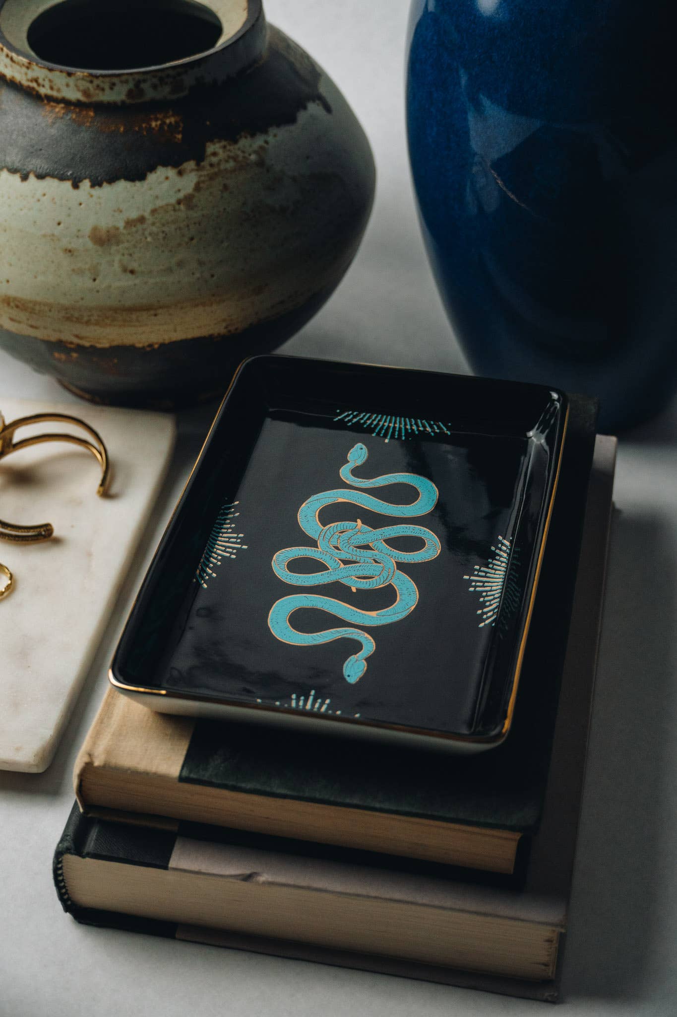 Spitfire Girl – wholesale Decorative tray – Golden Age Serpent Ceramic Tray3