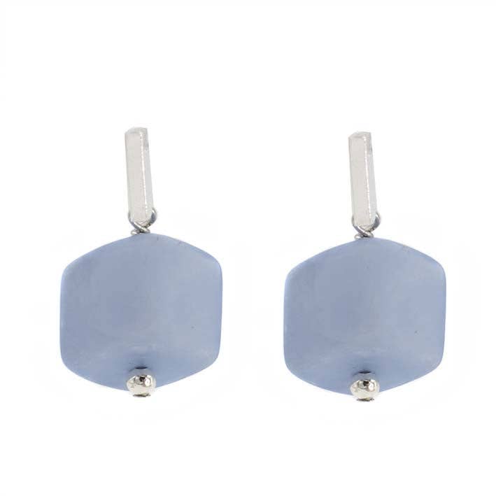 Oorbellen met 1 kubus ijsblauw voor wholesale door FATES, style with a story
