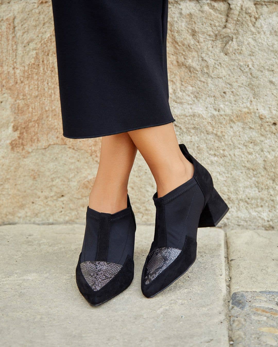 SWEET MAGIC MODA Y COMPLEMENTOS - Wholesale Low Heels - Women's - BASIC SQUARE HEEL SHOE2