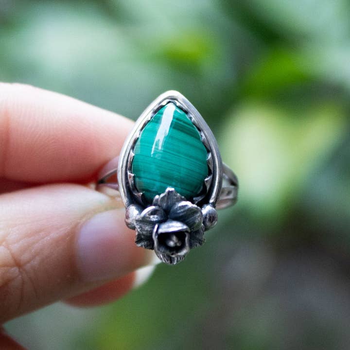 Ambra Jewels - Wholesale Cocktail/Statement Ring - Petite Floral Radiance Malachite Ring, AR-69134