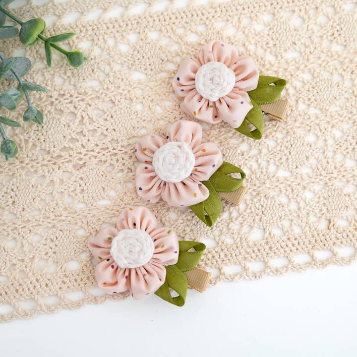 Pinza para el pelo con forma de flor: lazos para niñas, pinzas para el pelo para niñas, lazos para venta al por mayor de Girls' Dream