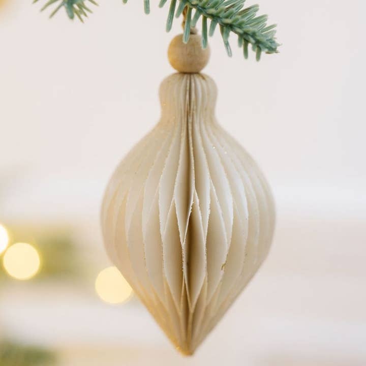 CG Hunter - Wholesale Ornament Set - Crème Paper Honeycomb Assorted Ornament