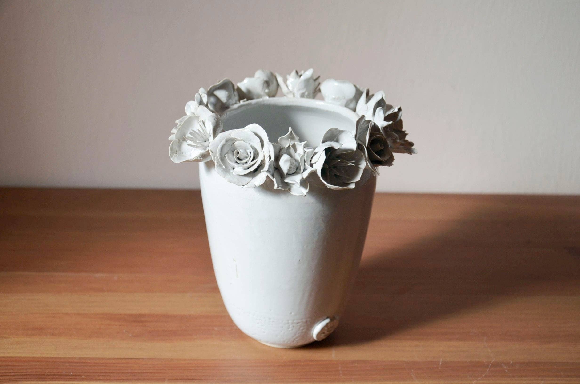 L'Officina - Wholesale Vase - Mixed flowers - White stoneware vase3