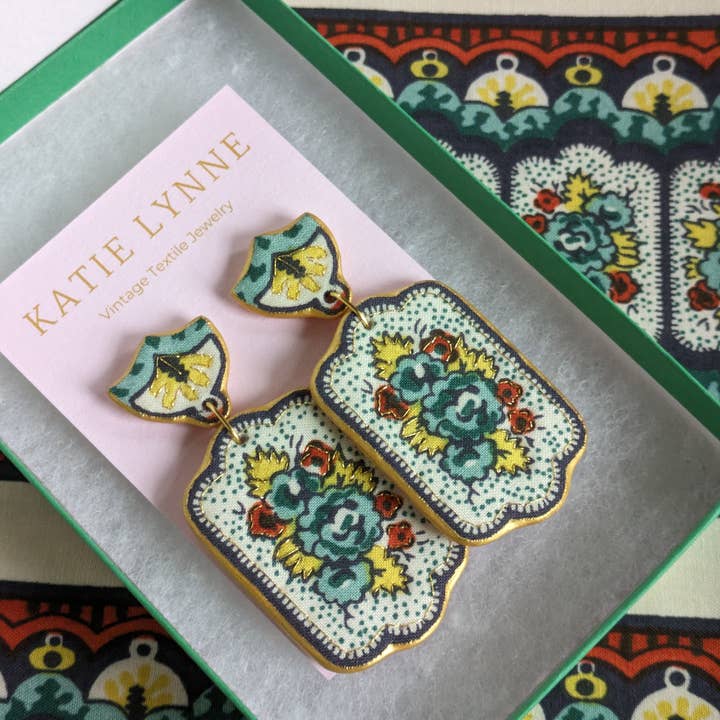 Katie Lynne - Vintage Textile Jewelry - Wholesale Hangende/ronde oorbellen - Odette Statement oorbel0