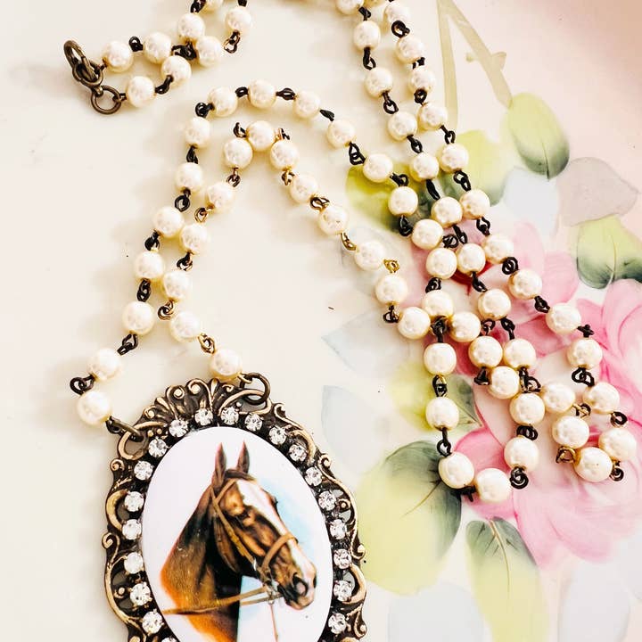 Vintage Bliss - Wholesale Pendant/Charm Necklace - Western Horse Cameo Filigree Beaded Chain Necklace 0