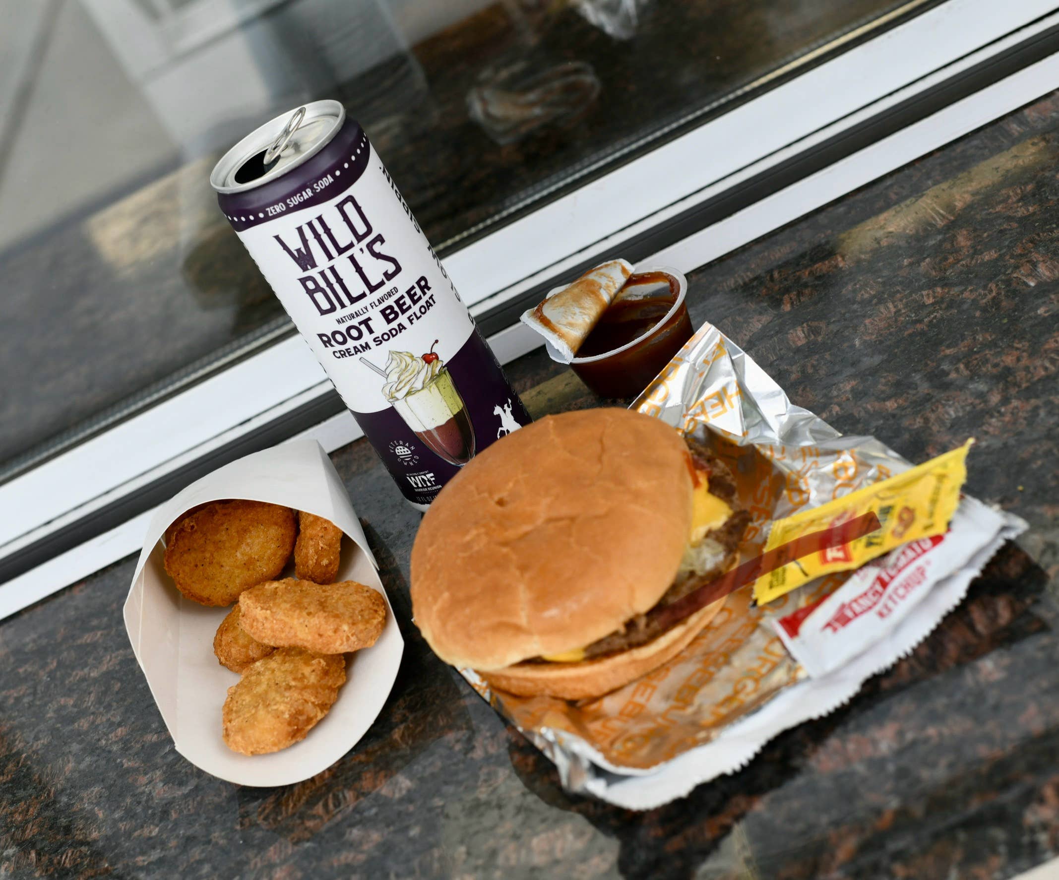 Wild Bill’s Craft Beverage Co. - Vente Sodas/boissons gazeuses - Root Beer : Soda Zéro Sucre, Ingrédients Propres, Pack de 12, Canettes6