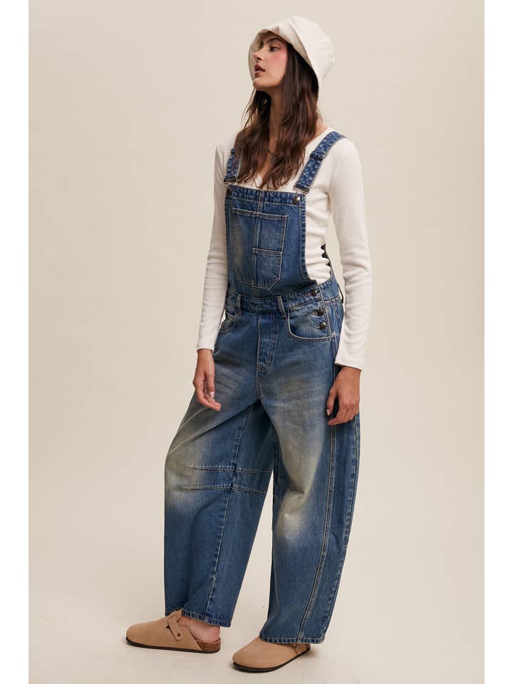 Listicle – Großhandel Overall – Damen – Barrel Jean Latzhose aus Denim mit weitem Bein4