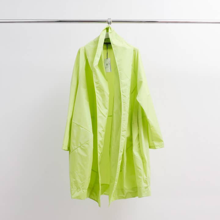 Cecile Wang - Wholesale Raincoat - Women's - Oversized hooded waterproof coat – HM729614