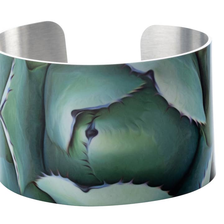 Bracelet de manchette large en agave pour la vente par Wyldeflower Studio