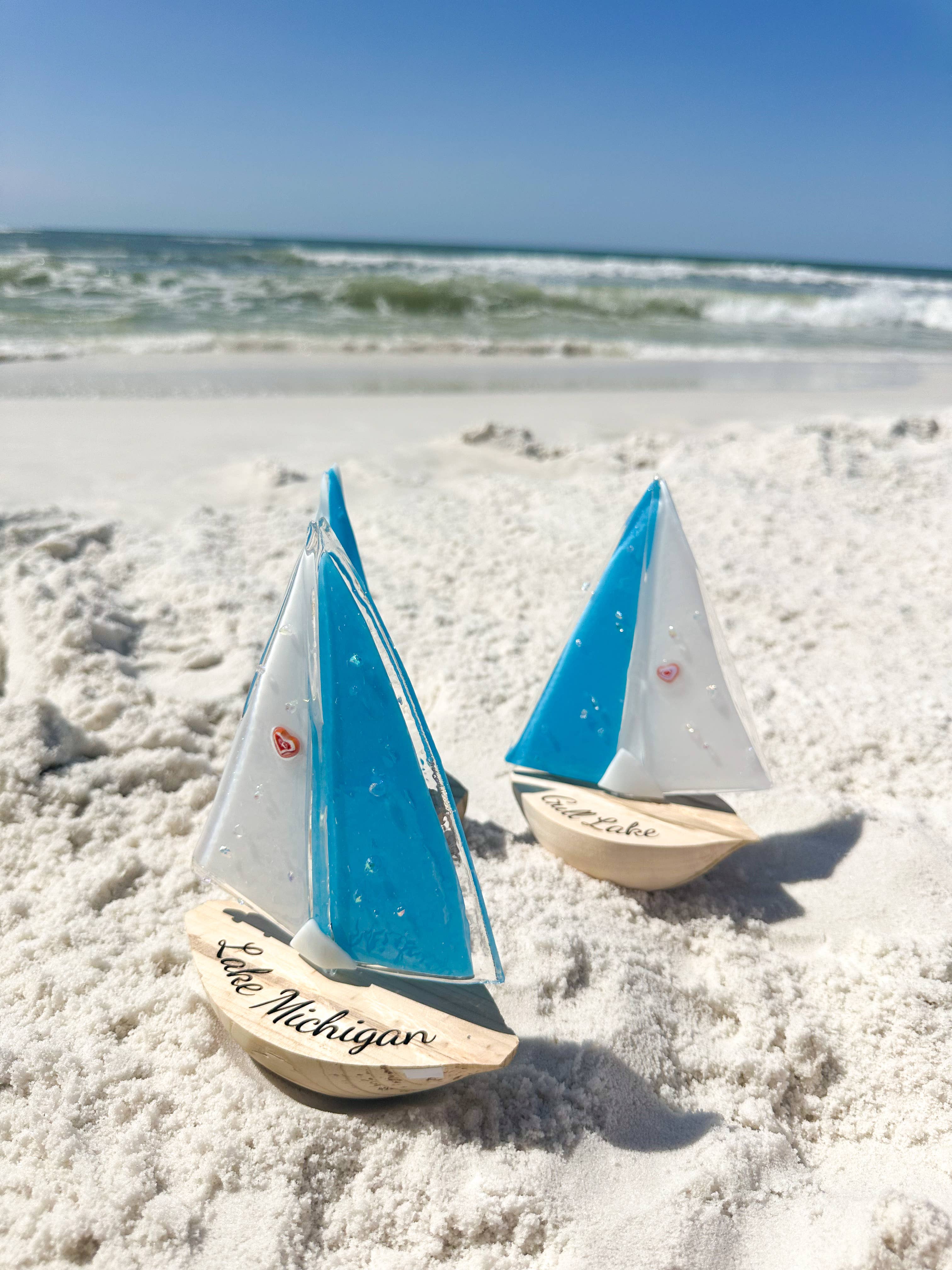 Alexa K - Wholesale Decorative Tabletop Object - Customizable Boat Fused Glass Artwork Gift Souvenir3