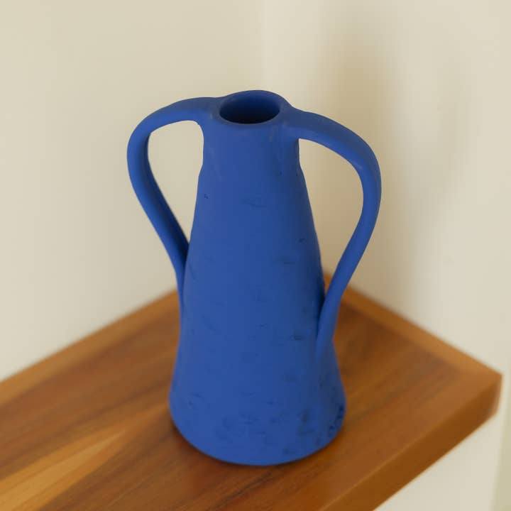 Ondas e Planaltos Lda - Wholesale Vase - Handmade Ceramic Paros