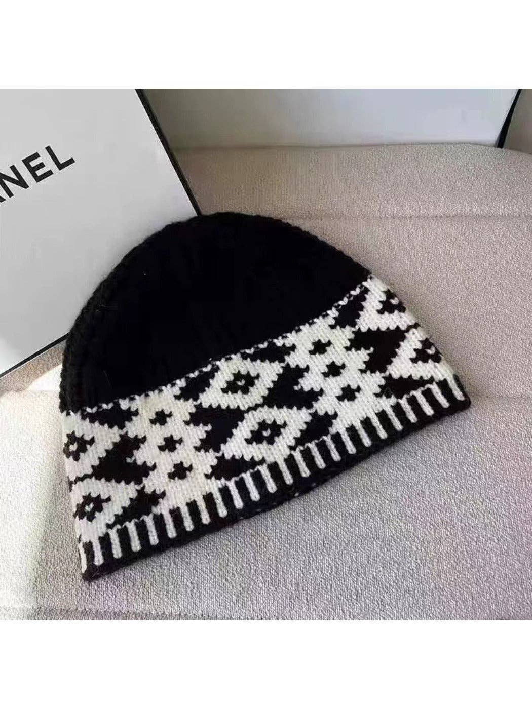 Funkyrel® Atzbranding Limited - Wholesale Beanie - Women's - Haila - Vintage Knitted Beanie with Diamond Patterns5