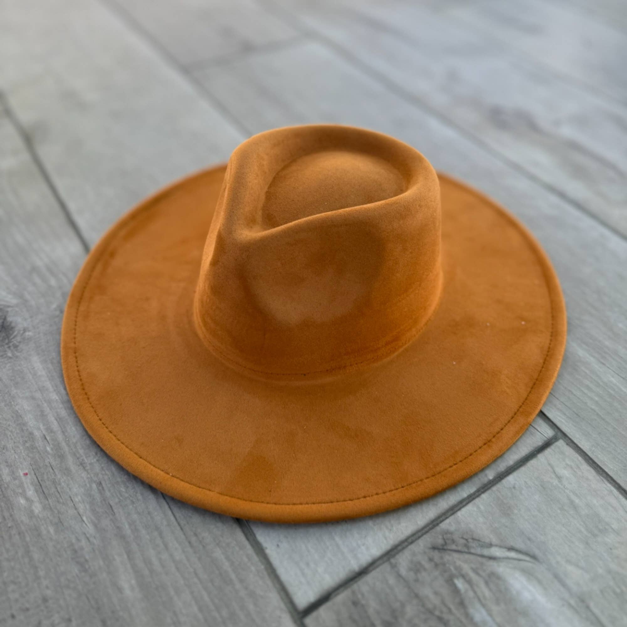 Queens INC - Wholesale Fedora - Women's - 🤎 Vegan Suede Wide Brim Rancher Hat – Unisex, 4" Flat Brim16