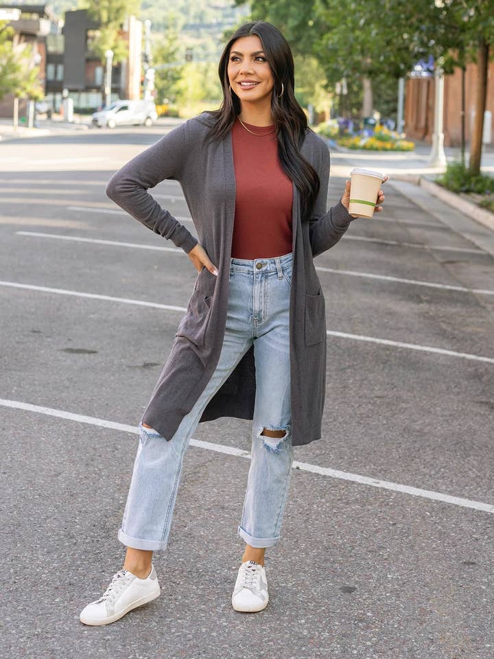 Vintage Wash Distressed Mid-Rise Girlfriend Jeans for wholesale on Faire