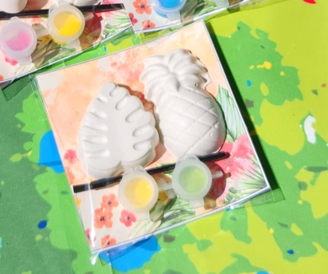 Snazzy Crayons - Wholesale Party Favor - Hawaiian Themed Mini Paint Your Own Kits | Luau Party Favors3