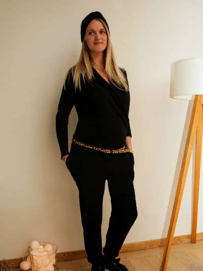 Mjuk och stretchig jumpsuit för graviditet och amning för wholesale av Madeleine & Marie