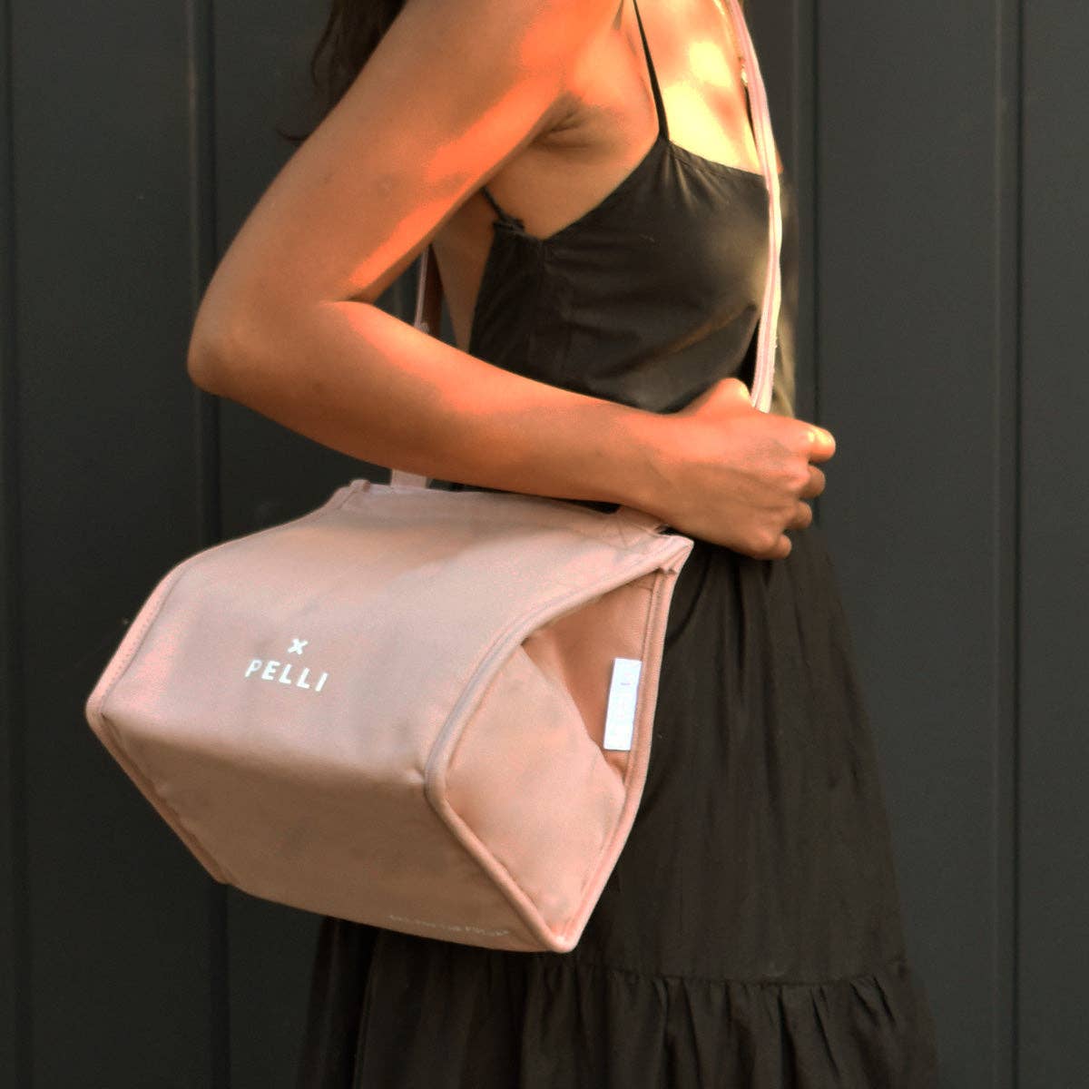 Cross the Sea Canvas Crossbody Insulated Lunch Bag - Spanish Villa Pink for wholesale on Faire1