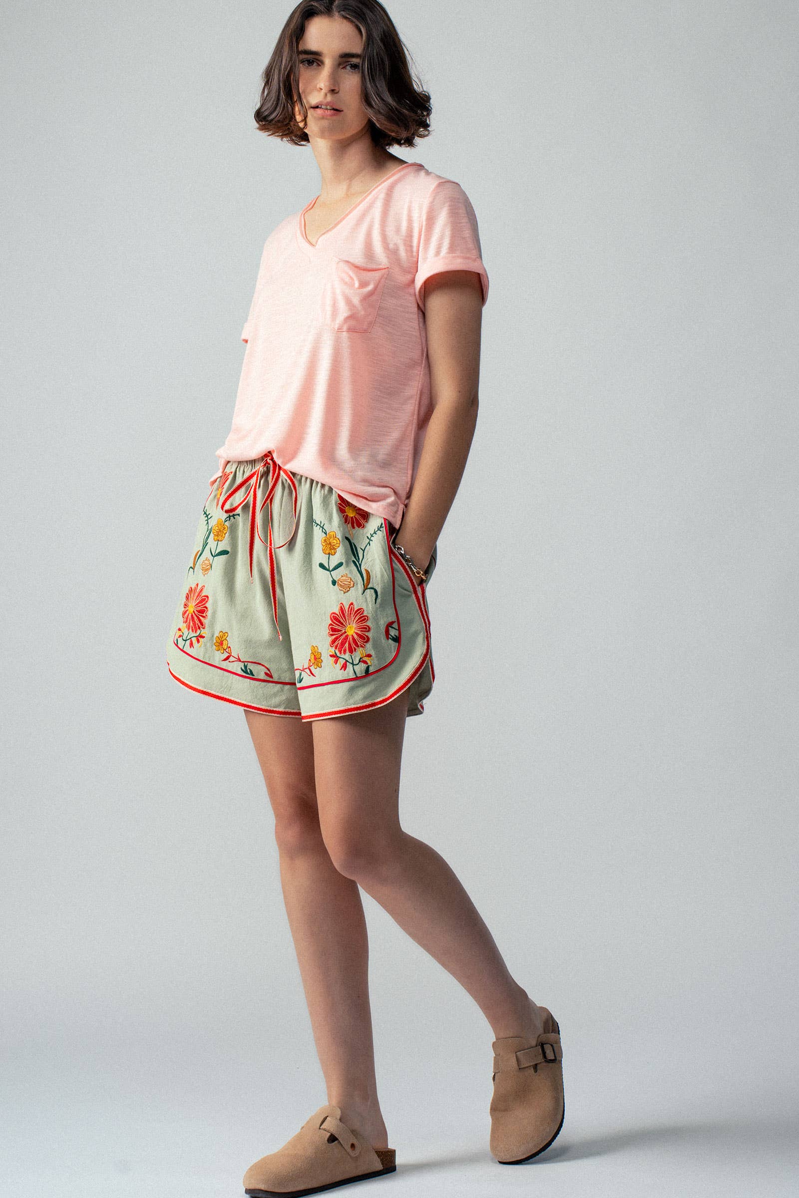 Urban Daizy - Wholesale T-Shirt - Women's - Rolled Sleeve V-Neck Pocket Tee23