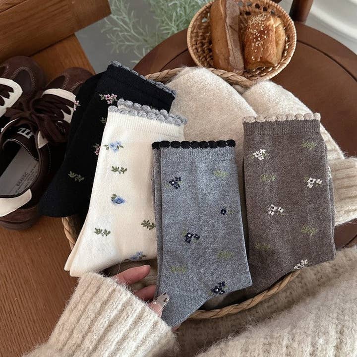 VividLux - Wholesale Socks – Women's - Floral Crew Socks7