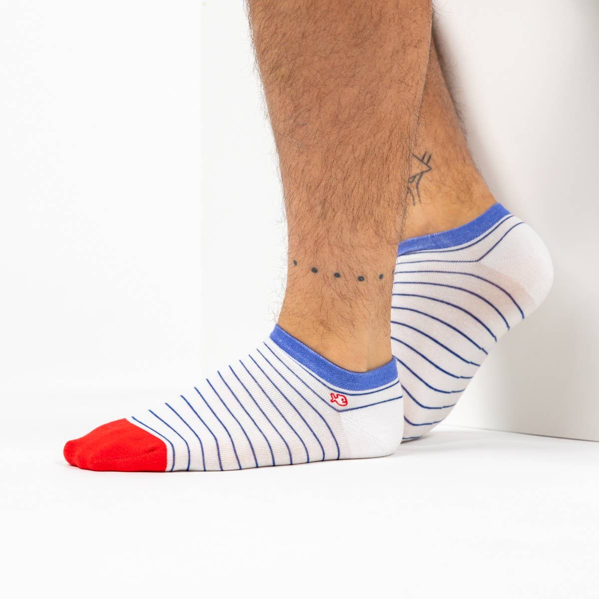 BILLYBELT - Wholesale Socks - Men's - Fine striped ankle socks - White, blue striped3
