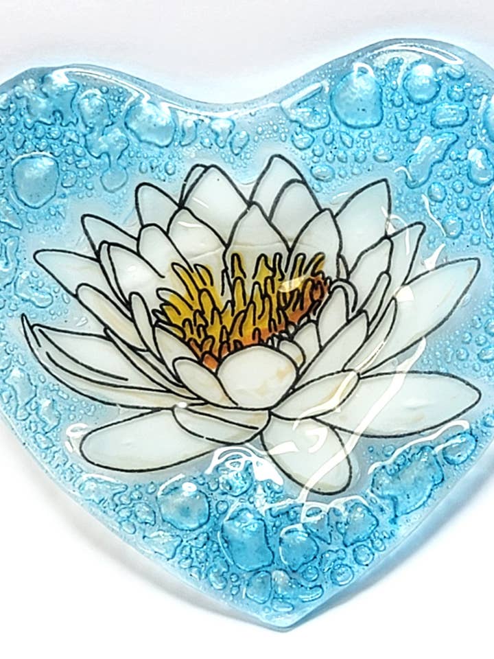 Heart Shape Dish (July) - Water Lily Flower Of The Month for wholesale by Pampeana