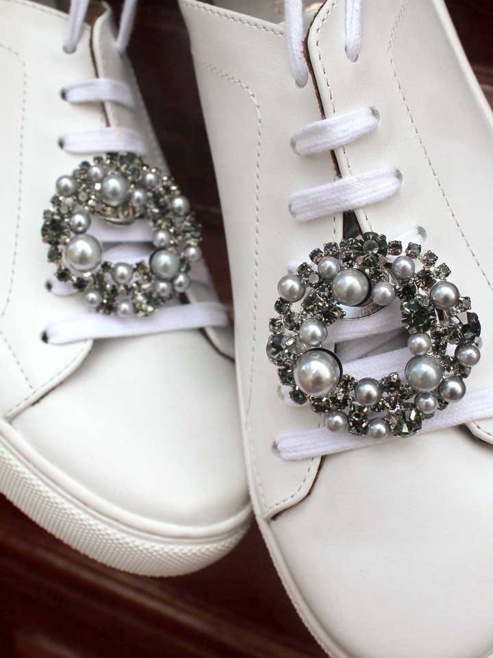 Clips Anja schwarz für den Großhandel von Froufrouz