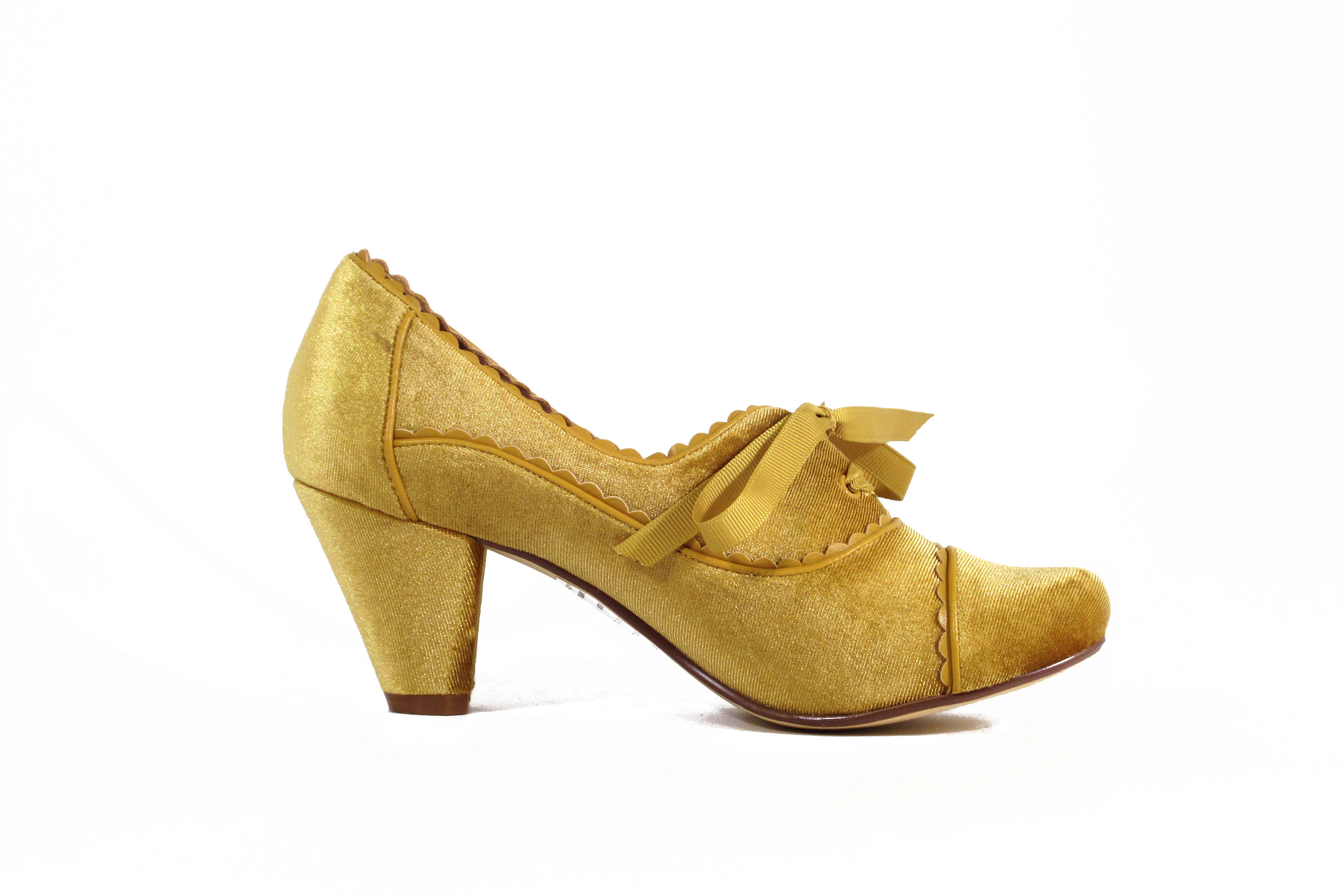 Chelsea Crew – Großhandel Schuhe mit niedrigen Absätzen – Damen – Madison Velvet Retro-Schuhe für den Urlaub6