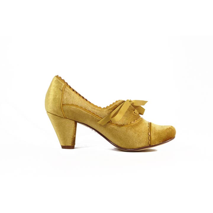 Chelsea Crew – Großhandel Schuhe mit niedrigen Absätzen – Damen – Madison Velvet Retro-Schuhe für den Urlaub6