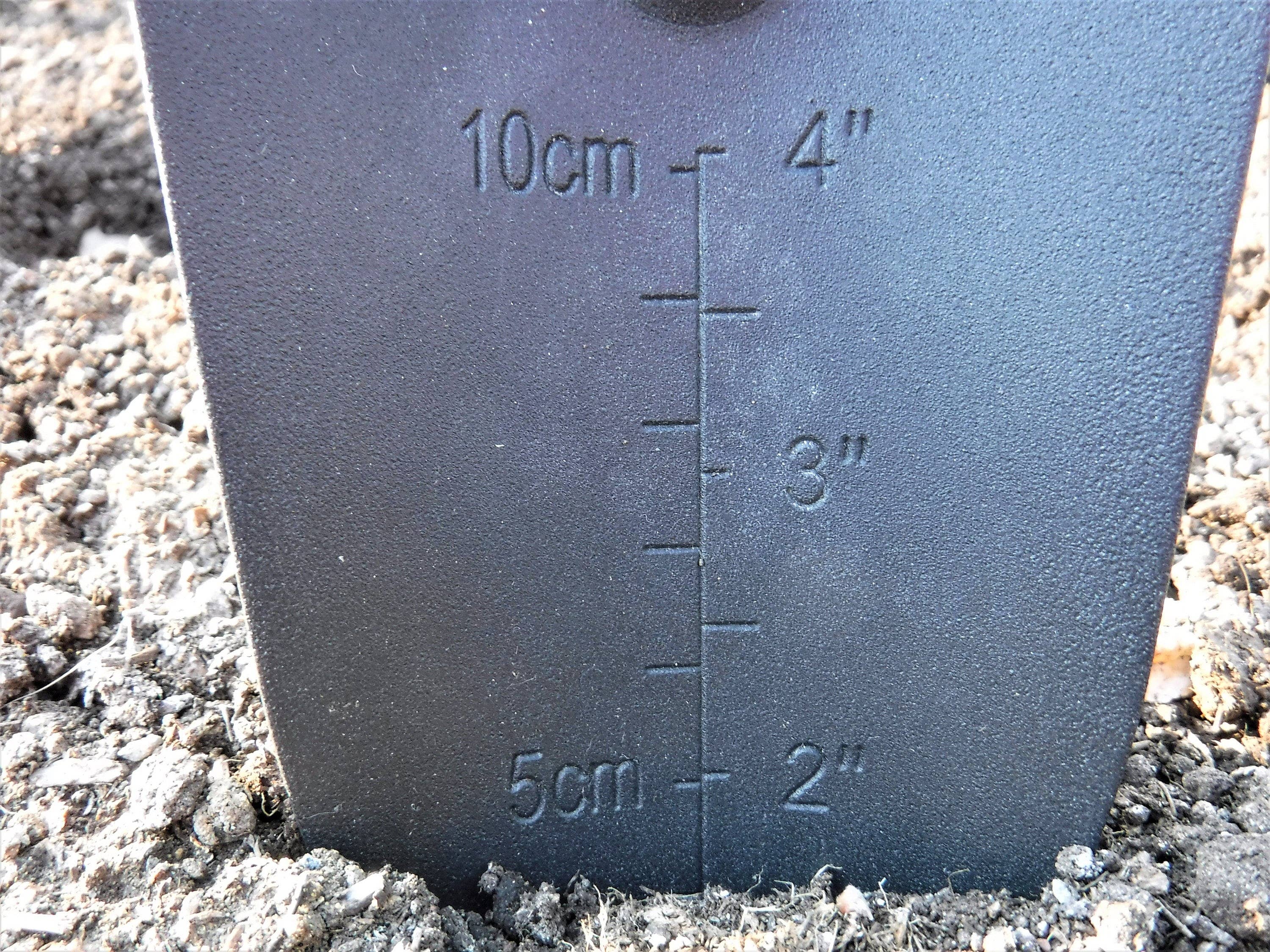 Gardinnovations - Venta al por mayor Herramientas de jardín - Set de herramientas de jardín con mangos de madera y colgadores de cuero3