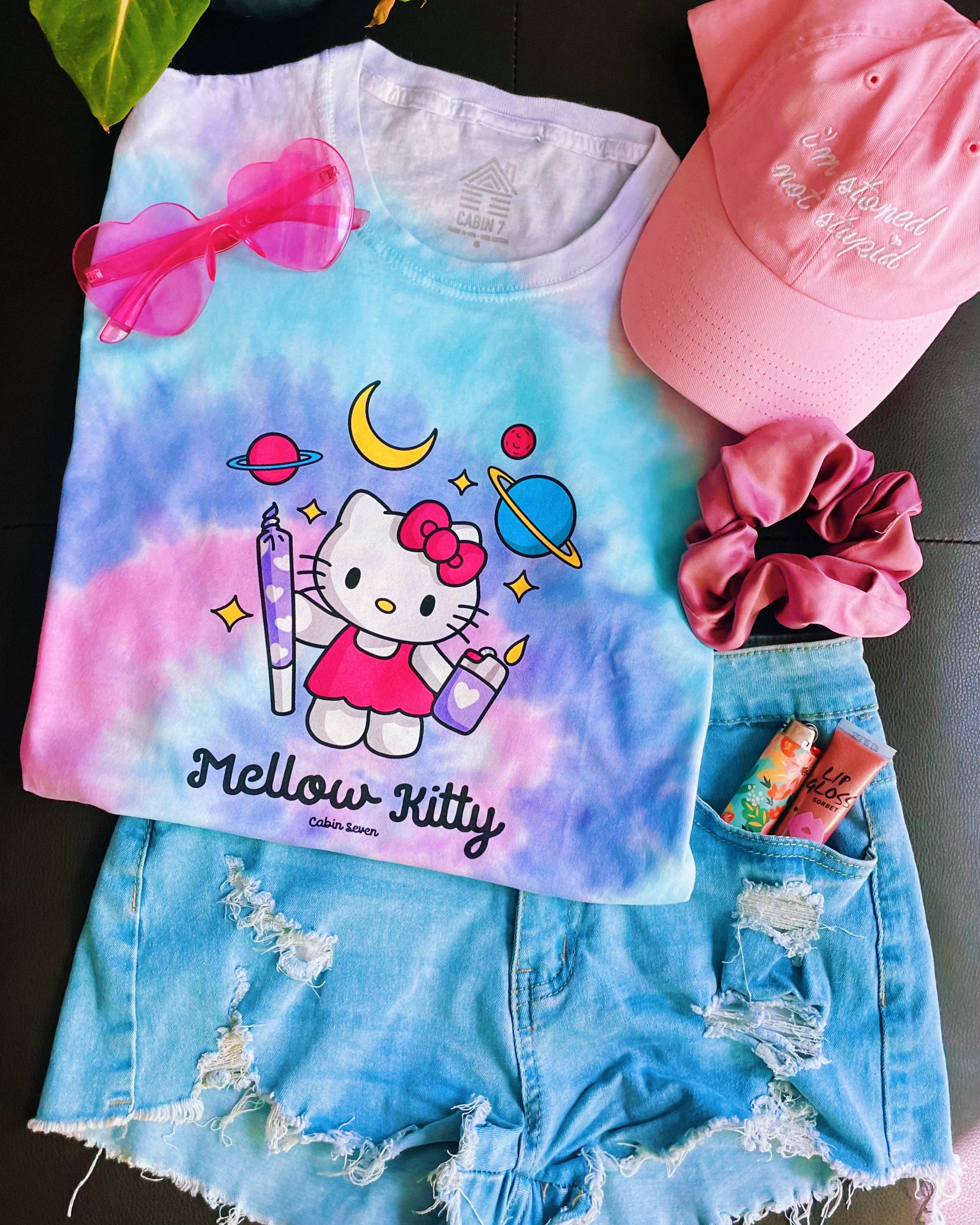 Cabin 7 Originals – wholesale T-shirt (graphic) – women's – Mellow Kitty Tie Dye T-Shirt1