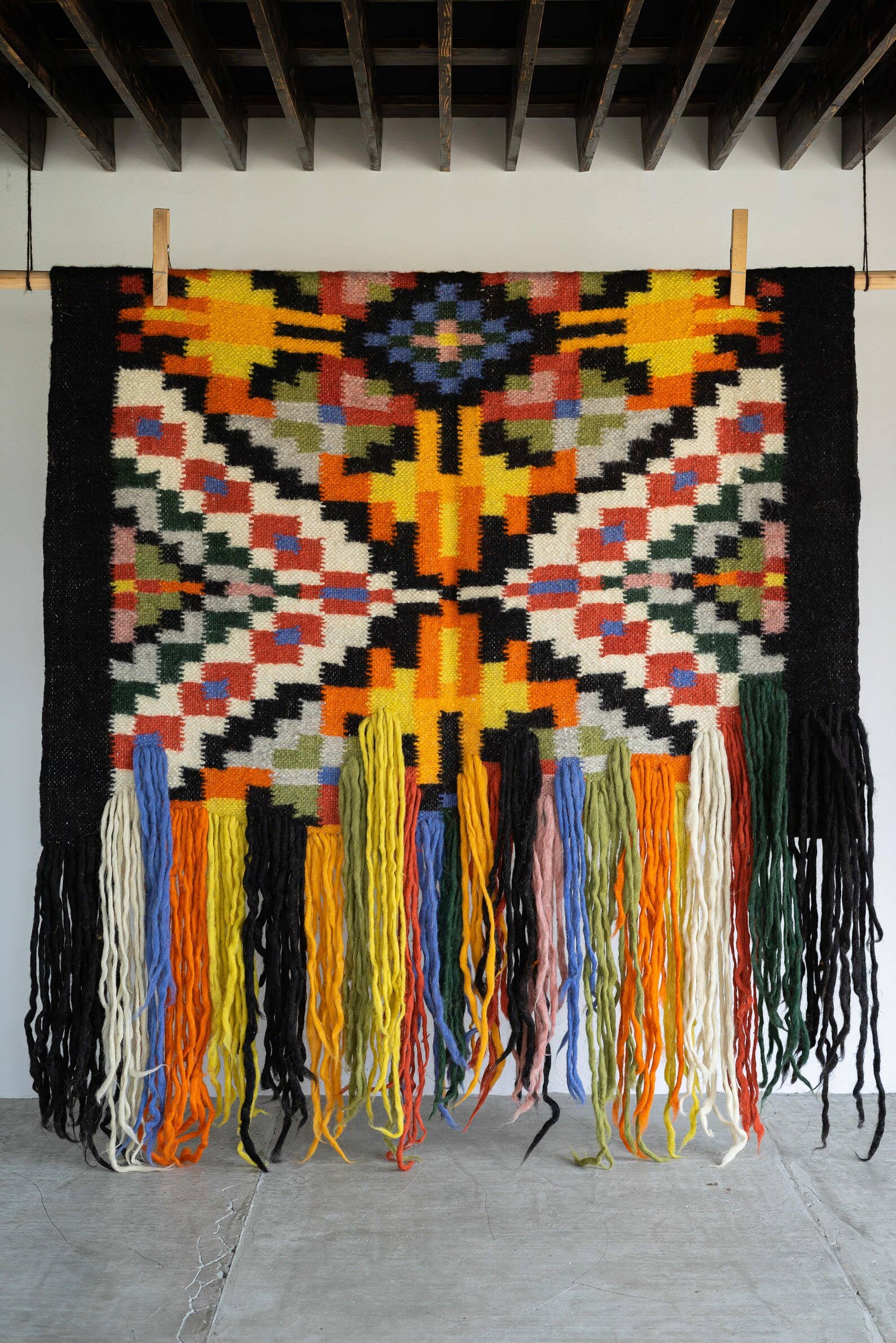 Creating Comfort Lab - Venta al por mayor Tapices/telas - Colgante de pared de lana con patrón tradicional de los Cárpatos6