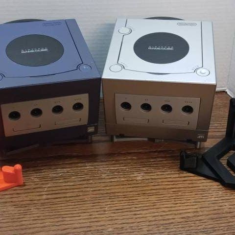 XALT 3D DESIGNS - Wholesale Decorative Tabletop Object - Nintendo GameCube Console Stand