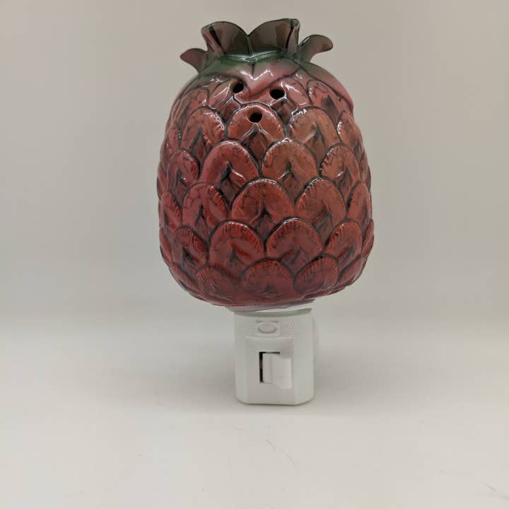 Green Pastures Wholesale - Wholesale Night Light - Porcelain Pineapple Night Light and Oil Burner
