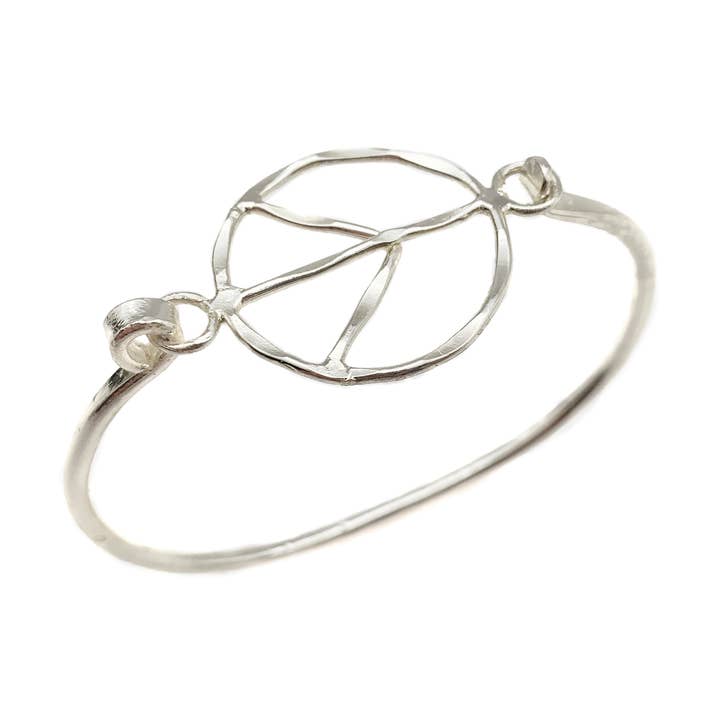 Bracelet plaqué argent - signe de la paix pour la vente par Anju Jewelry