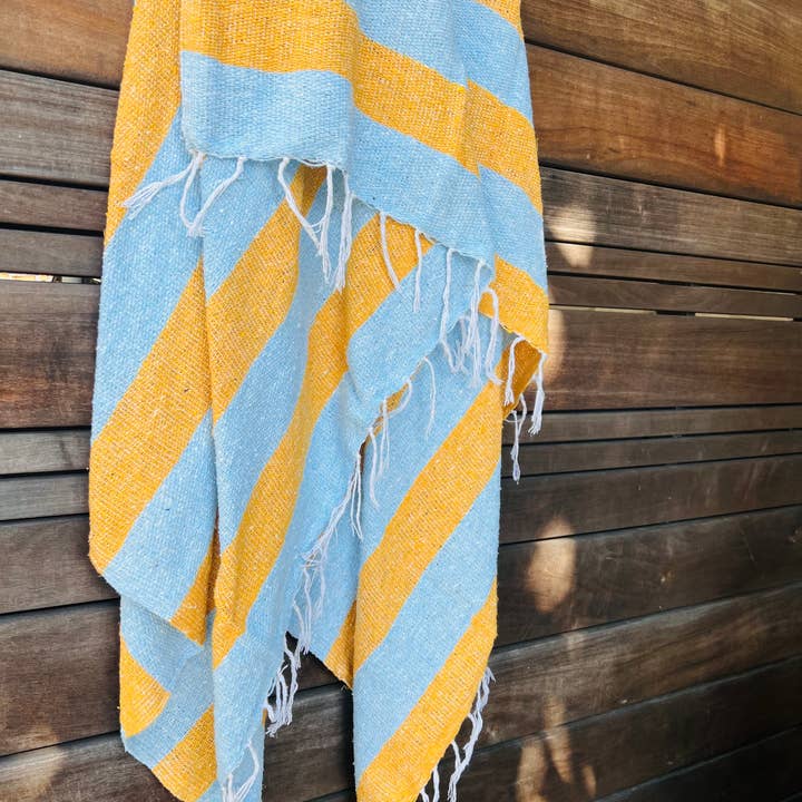 Mahalo Market - Wholesale Throw Blanket - Cabana Mexican Adventure Blanket | Yoga | Retreat | Resort4