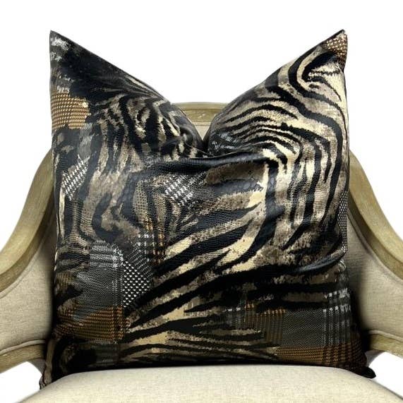 Coussin décoratif sauvage à motifs multiples pour la vente par DECO DECOR