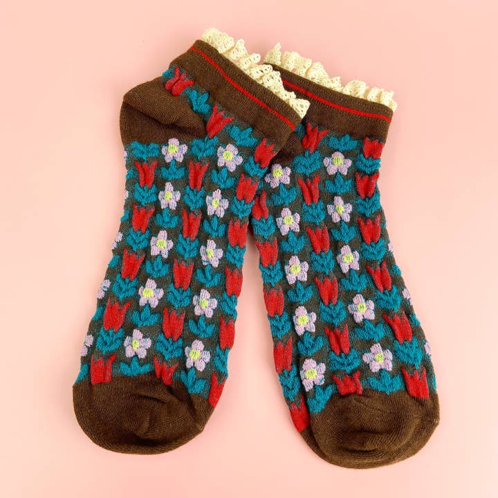 mildstyles – Großhandel Socken – Damen – Braune Spitzensocken im Retro-Court-Stil mit Blumenmuster