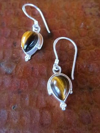 Pendiente de piedra preciosa de plata de ley hecho a mano - Joyería de Nepal para venta al por mayor de Ganesh Himal Trading