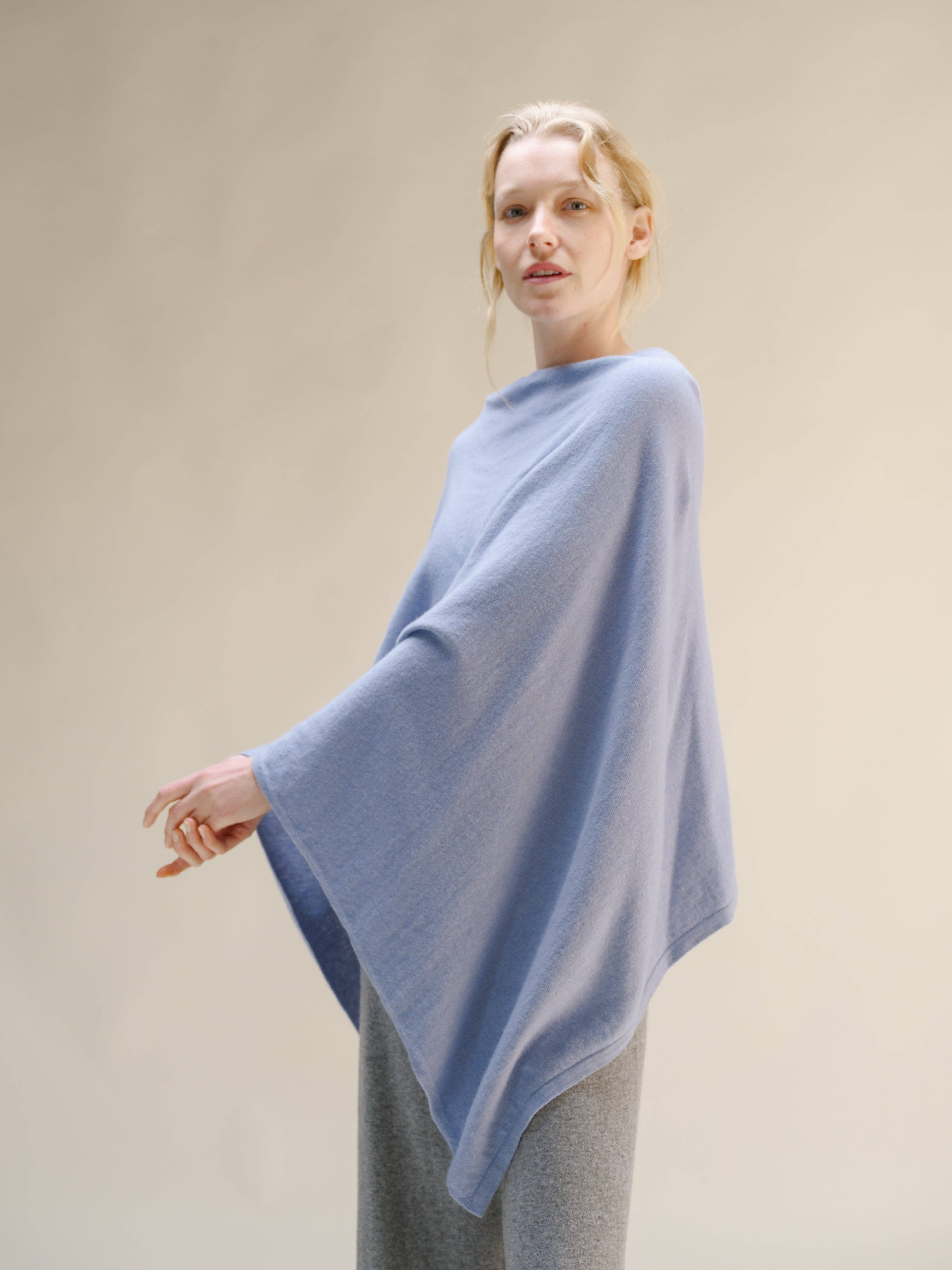 Lèmme - Wholesale Poncho - Women's - Cashmere Mix Asymmetric Poncho4