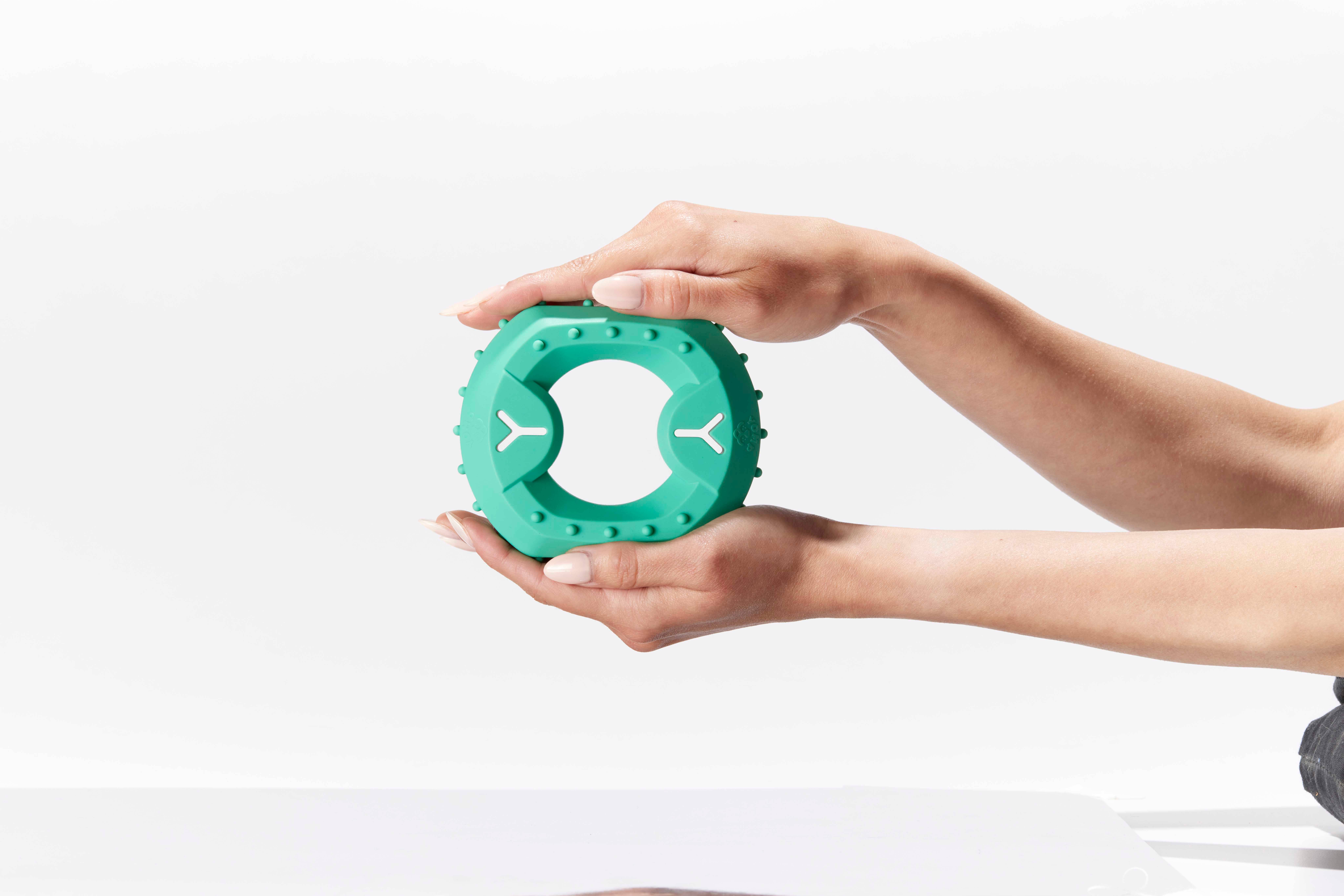 Yomp - Wholesale Pet Chew Toy - Dog - Yomp ChillChew: Ring-Shaped Silicone Teether for Puppies1