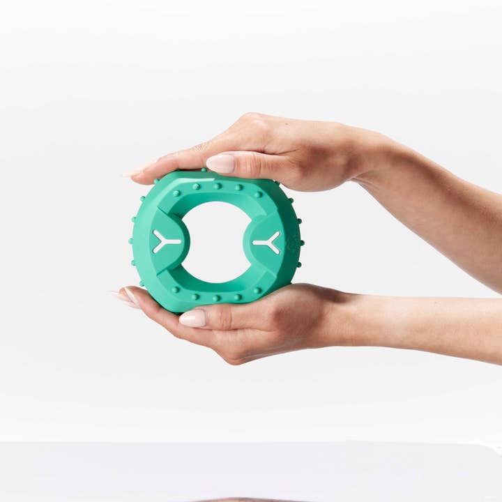 Yomp - Wholesale Pet Chew Toy - Dog - Yomp ChillChew: Ring-Shaped Silicone Teether for Puppies1