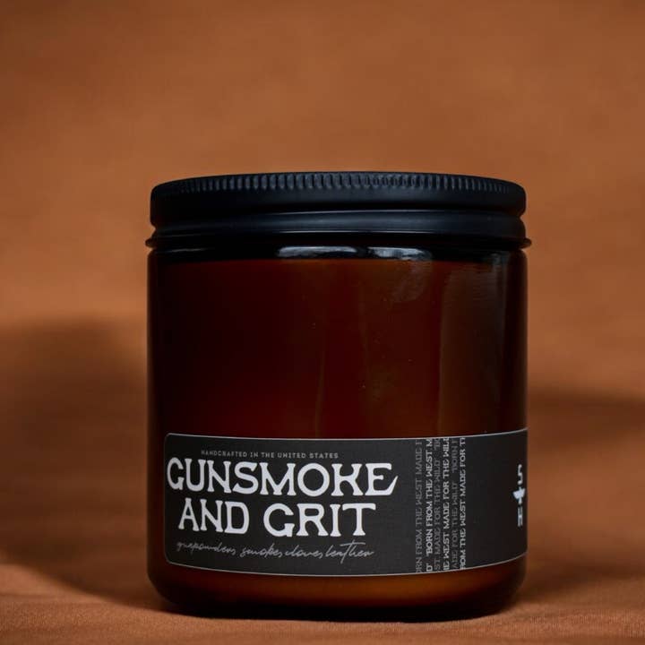 GUNSMOKE & GRIT - Bougie à la poudre à canon et au clou de girofle pour la vente par Seventh House Candle