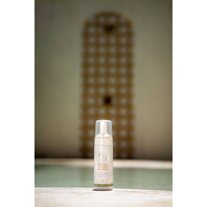 Simply Divine Lashes - Wholesale Eyelash/brow serum - Organic Eyelash Cleanser3