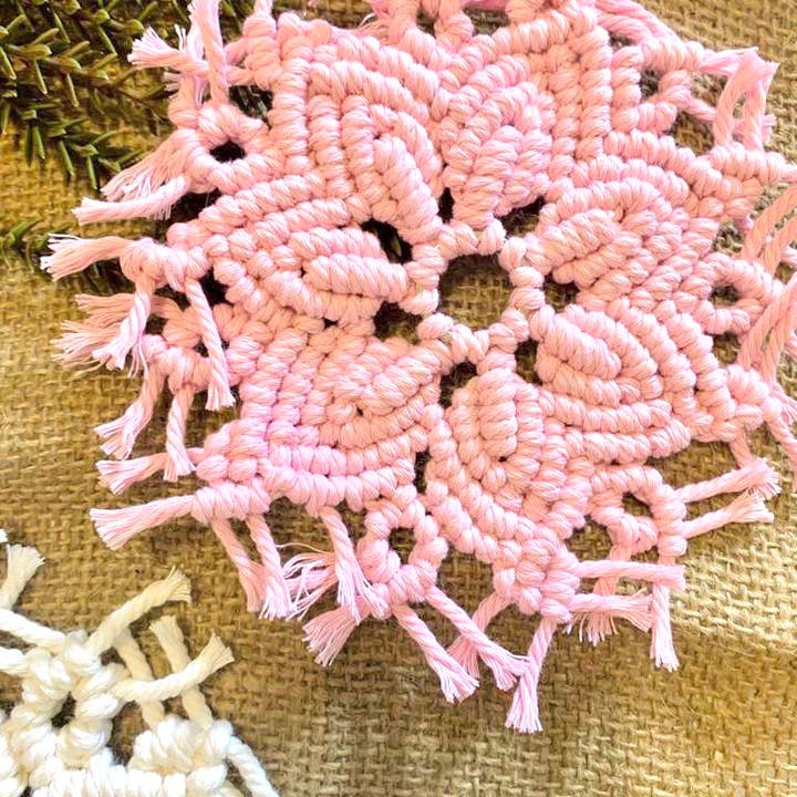 Grå baby blå naturlig hvid Macrame Snefnug/Julepynt/Julepynt for engroshandel på Faire