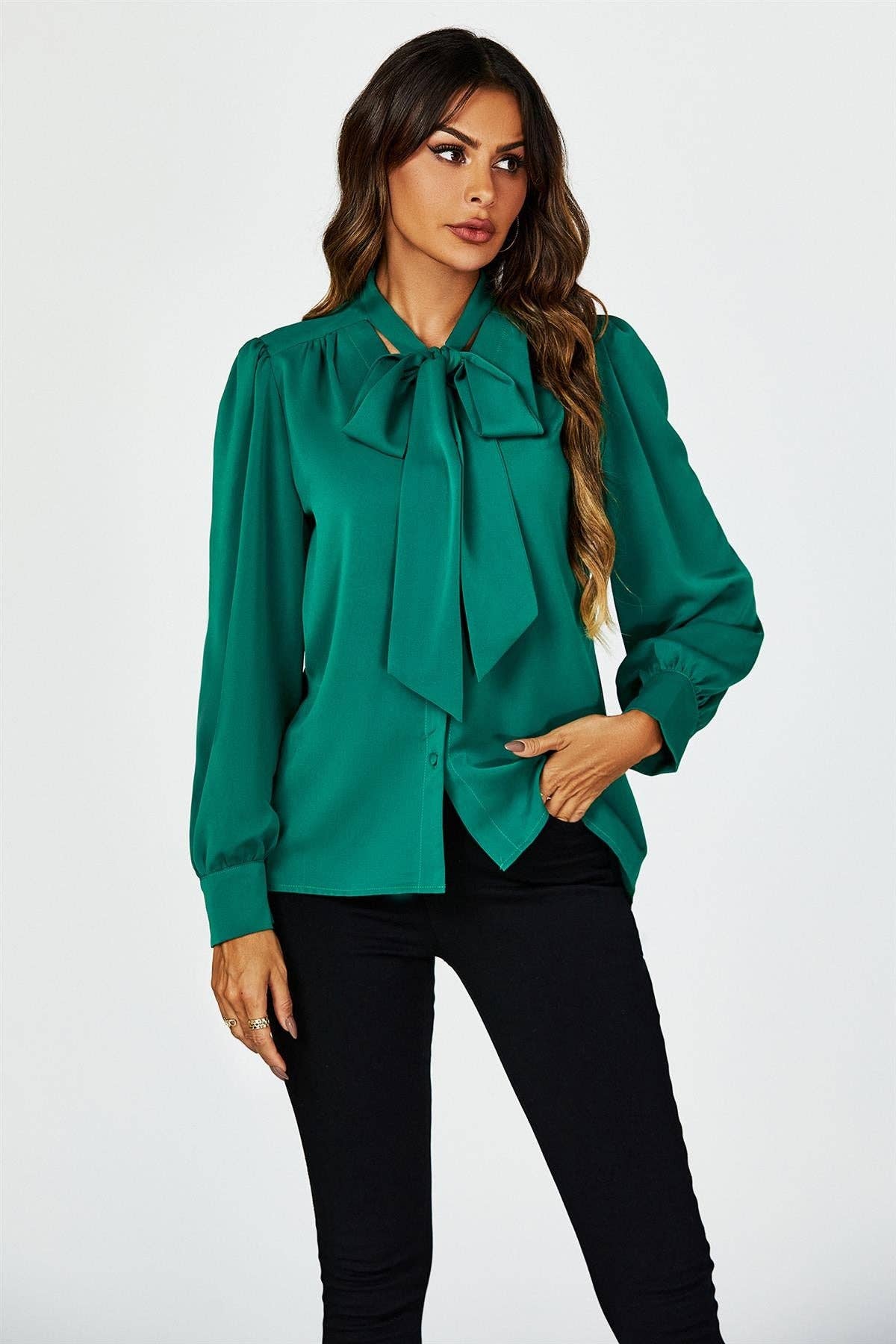 Verde Blusa de manga comprida com detalhe gravata em verde para venda a revendedores na Faire0