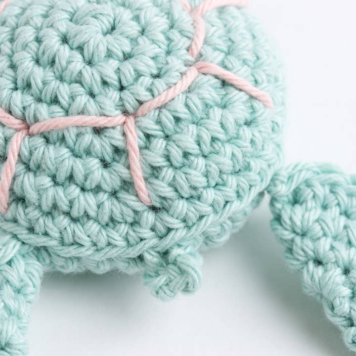 Wool Couture Company - Wholesale Craft Sewing Kit - My Pocket Turtle Easy Crochet Kit6