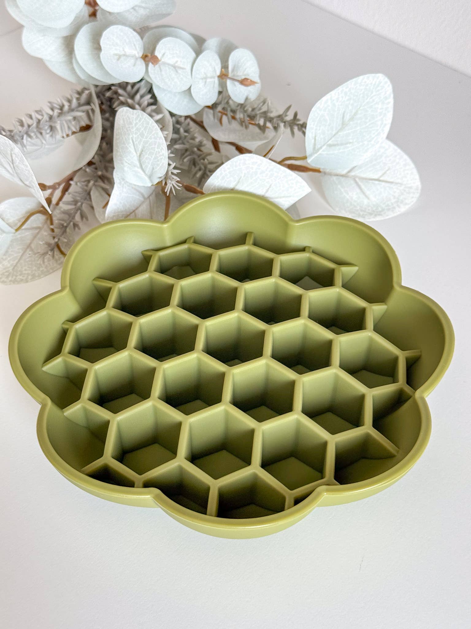 Doggotique - Wholesale Pet Food Mat - Dog - Slow Bowl Sunflower, licking mat for dogs and cats1